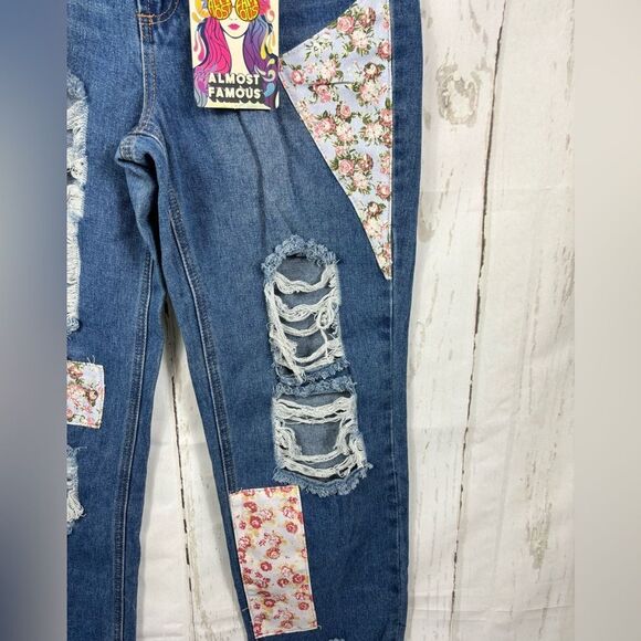 NWT Vintage Almost Famous Patchwork Jeans - Picture 3 of 11